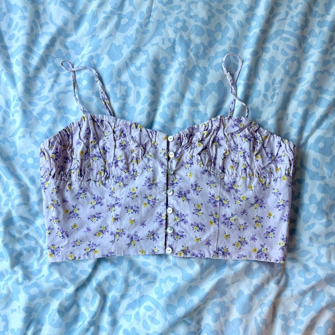 Zara Floral Bustier Top (Category: Sleeveless) located in Malolos. Submitted by beacstd (Listing ID 1445048914, Image 1). Description: •zara floral bustier top • size: XL (fits a 38C bust) • only worn 2-3x 📍loc: makati 🚚: sdd 💵: gcash, gotyme.