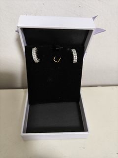 (Category: ) located in . Submitted by melodybags (Listing ID 1445241576, Image 1). Description: .