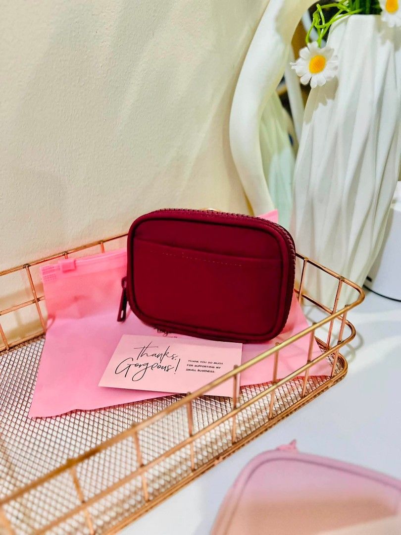 247CLUB CARDHOLDER-WINE RED (Category: Wallets & Card holders) located in Taguig. Submitted by brillantes34344 (Listing ID 1445400755, Image 2). Description: Brand new witn ziplock for gift add ons: bday card 15php loc taguig.