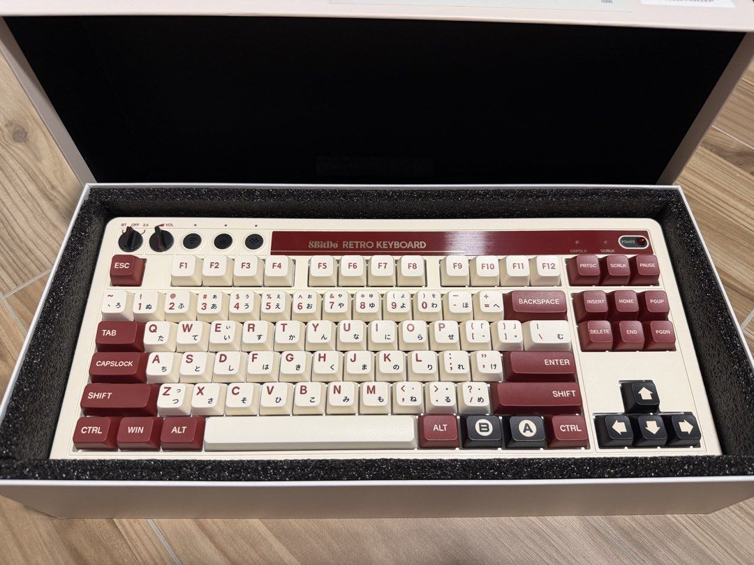 8BitDo Retro Mechanical Keyboard 2.4G/USB/Bluetooth489303487179008001