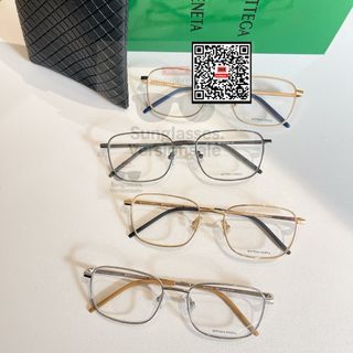 (Category: ) located in . Submitted by sunglasses.versionsale (Listing ID 1445345939, Image 1). Description: .