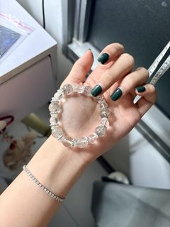 (Category: ) located in . Submitted by mangostickyriceee_ (Listing ID 1445379629, Image 1). Description: .
