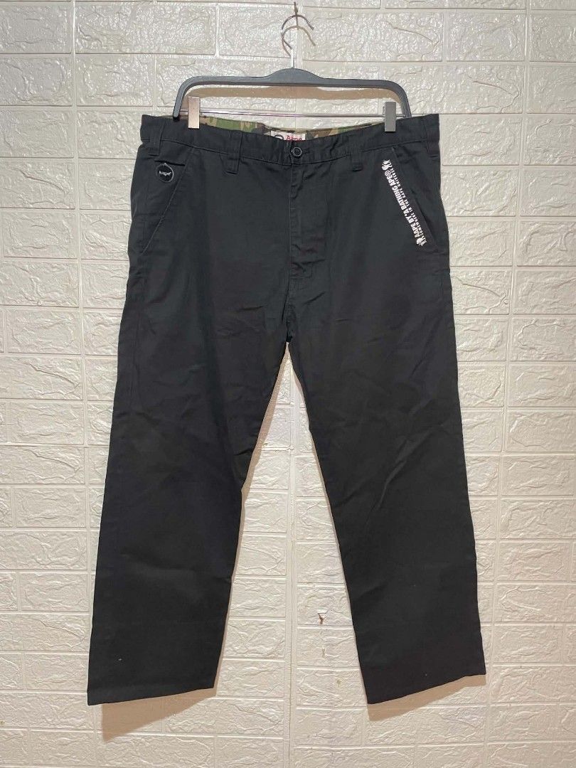 AAPE Pants (Category: Jeans) located in Lapu Lapu. Submitted by jc.happyburdagol (Listing ID 1445396059, Image 2). Description: W-19 L-38 Brand new condition No issue Authentic/original.