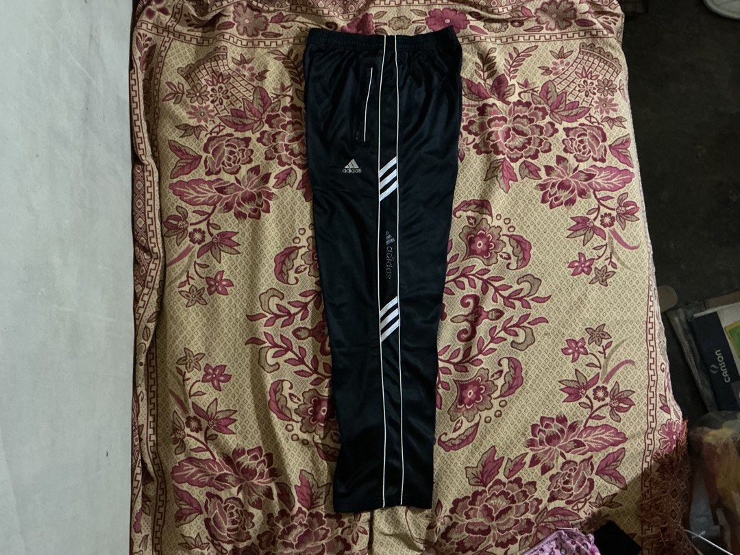Adidas Jogging Pants (Category: Joggers) located in Manila. Submitted by irthrift (Listing ID 1445415063, Image 2). Description: .