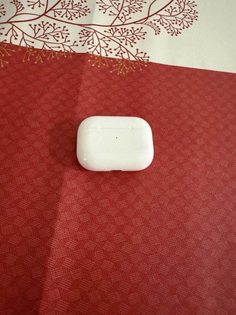 airpod pro 2491984227654717441