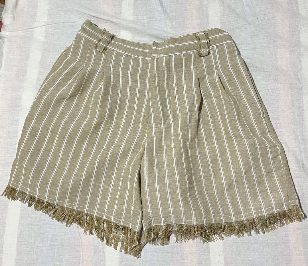 Anika leila shorts in oat stripe (Category: Shorts) located in Cebu City. Submitted by cellar_ (Listing ID 1445297746, Image 3). Description: Never worn outside, washed only Bought for 3,500 Exclusively available at their popup store RFS: impulse buy, decluttering Negotiable price Helping tags: linen shorts, araw the line.