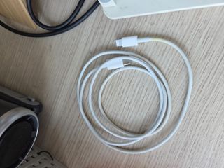 Apple Lightning Charging Cable502097630882048000