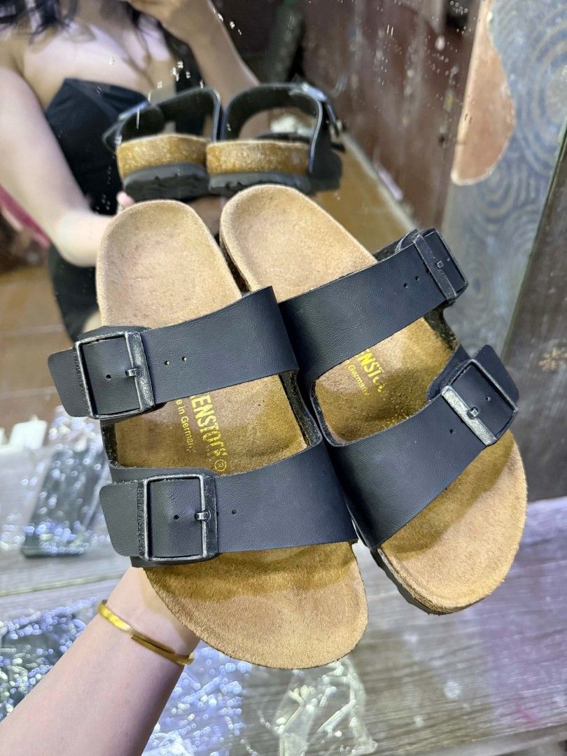 Arizona Birkenstock (Category: Flats & Sandals) located in Mandaluyong City. Submitted by needs99 (Listing ID 1445400838, Image 3). Description: LIKE NEW!!! Size 37/24cm Cavite loc.