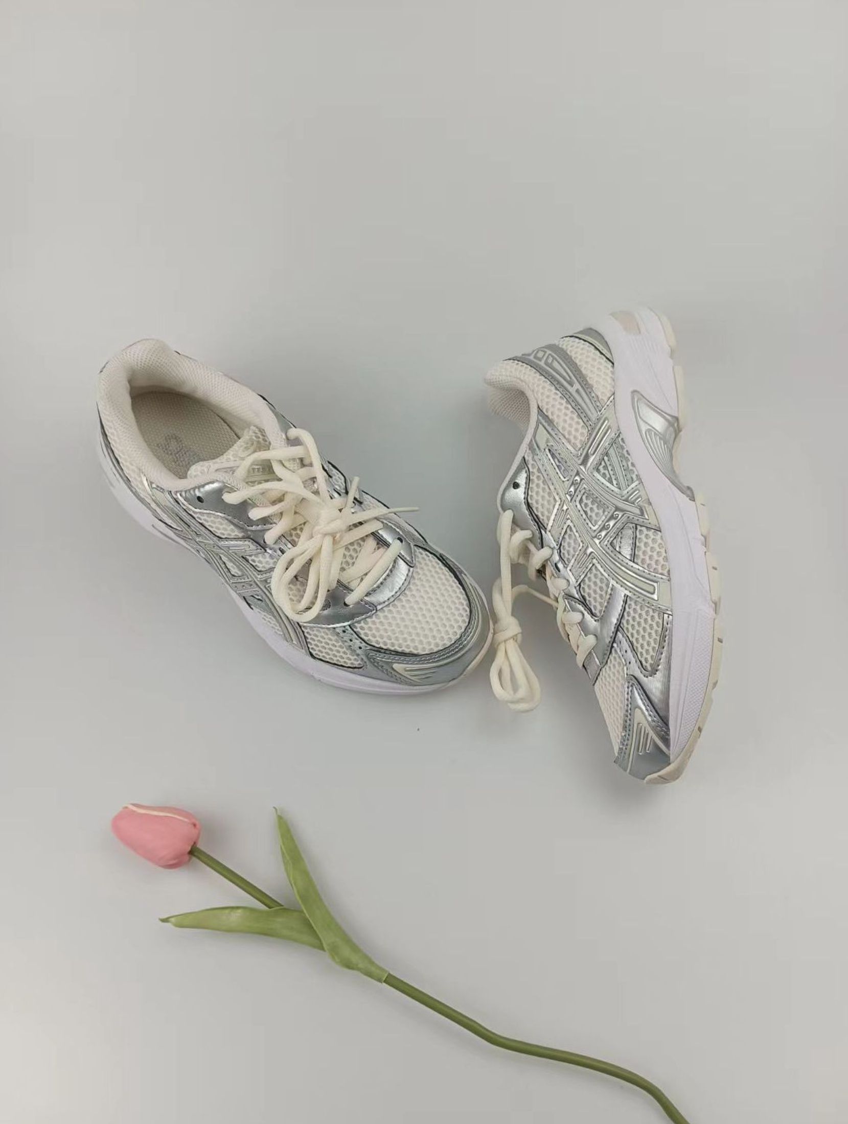 ASICS Gel-1130 Retro Beige Silver (Category: Sneakers) located in Singapore. Submitted by stcayy (Listing ID 1445371038, Image 3). Description: Welcome! 🎉 Asics — ASICS Gel-1130 Retro Beige Silver Brand new, great quality! 🚚 Simple process: Order → 3-day photo confirm → Free shipping → Cash on delivery J&T or Ninja Van, your choice! Interested? Chat me 💬.