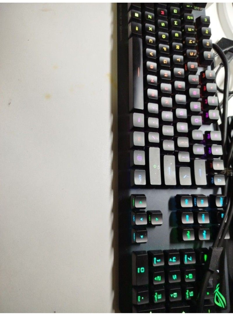 ASUS ROG Strix Mechanical Gaming Keyboard489575972759808001