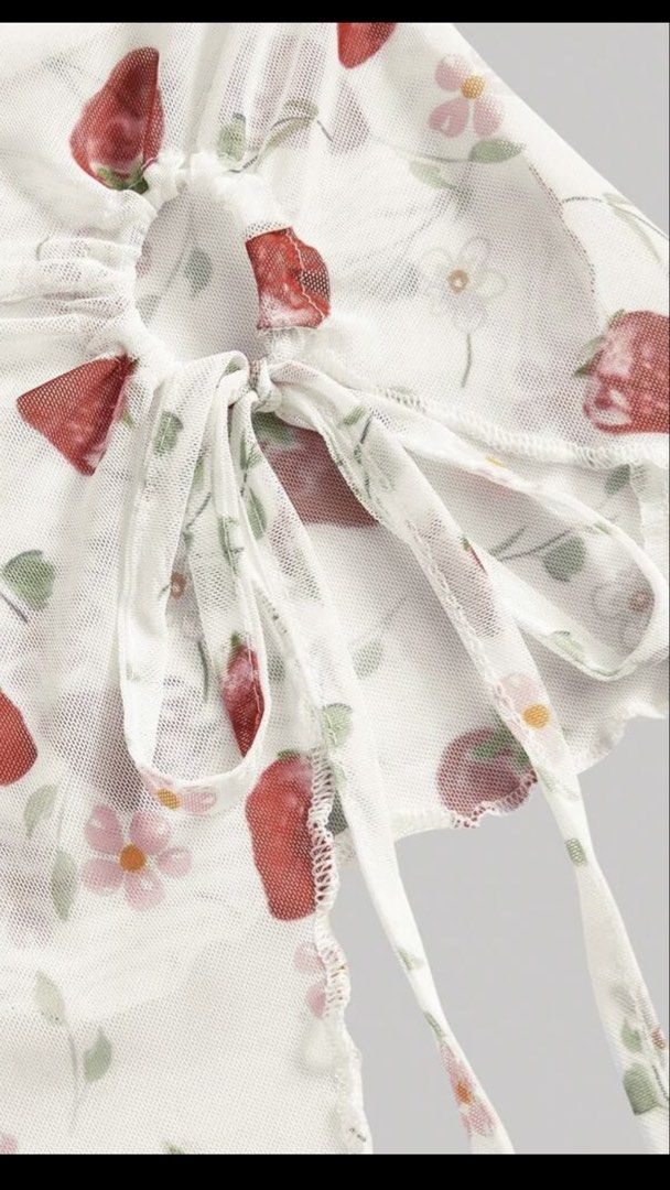 Asymmetrical Hem Summer tube top (Category: Others Tops) located in Makati City. Submitted by hemeli (Listing ID 1445338112, Image 2). Description: Kawaii Strawberry Print Y2k style, mesh fabric Apricot / XS.