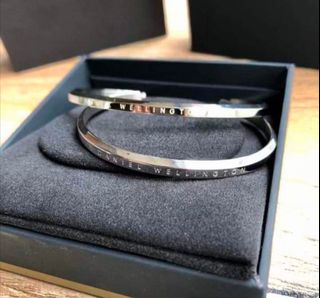 (Category: ) located in . Submitted by Authentic4Less_OLShop (Listing ID 1445323547, Image 1). Description: .