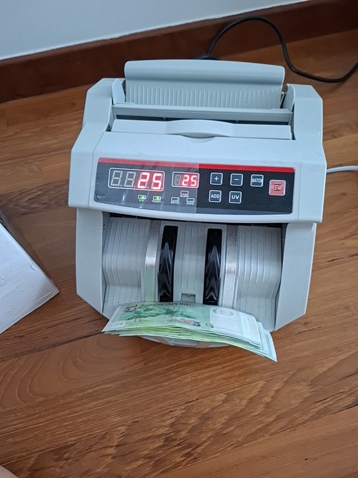 Automatic Money Counter Machine for Bills489076549548124160