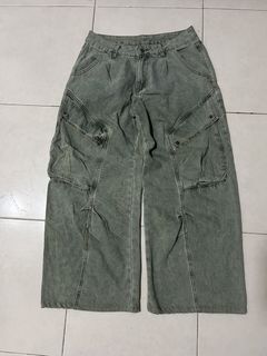 (Category: ) located in . Submitted by Akuthrifting_ (Listing ID 1445367781, Image 1). Description: .