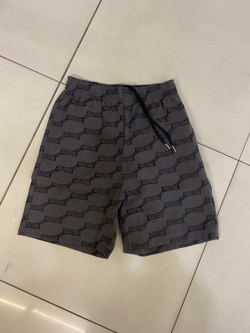 Balenciaga AOP denim shorts (Category: Shorts) located in Manila. Submitted by ercmrsmam (Listing ID 1445257477, Image 1). Description: Balenciaga AOP denim shorts Color may vary due to lighting Need wash W28-36 L19 O12 Dm if interested 📩 will be posted on my carousell acc⬇️ Check out ercmrsmam listings on #Carousell: https://carousell.app.link/mu0SnqUHP3b 📍baclaran paranaque metro manila 🛵jnt/lalamove courier 💵 mop: gcash.