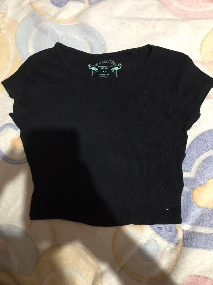 Basic Top (Category: Shirts) located in Imus. Submitted by ashthrift.ph (Listing ID 1445393649, Image 1). Description: ‎💌 Black Basic Top ‎💰 ₱100 ‎✨ Used once & in good condition ‎💌 Size: Xs on tag but super stretchable!!! keri hanggang large promise! ‎ ‎💌 Condition: No flaws ‎ ‎Mode of Payment: ‎💳 GCash | GoTyme ‎ ‎Mode of Delivery: ‎🚚 J&T Express/LBC|Grab/Lalamove Same Day 📌 Shipping fee is shouldered by buyers. ‎ ‎Meet up: ‎📌 Around Bu
