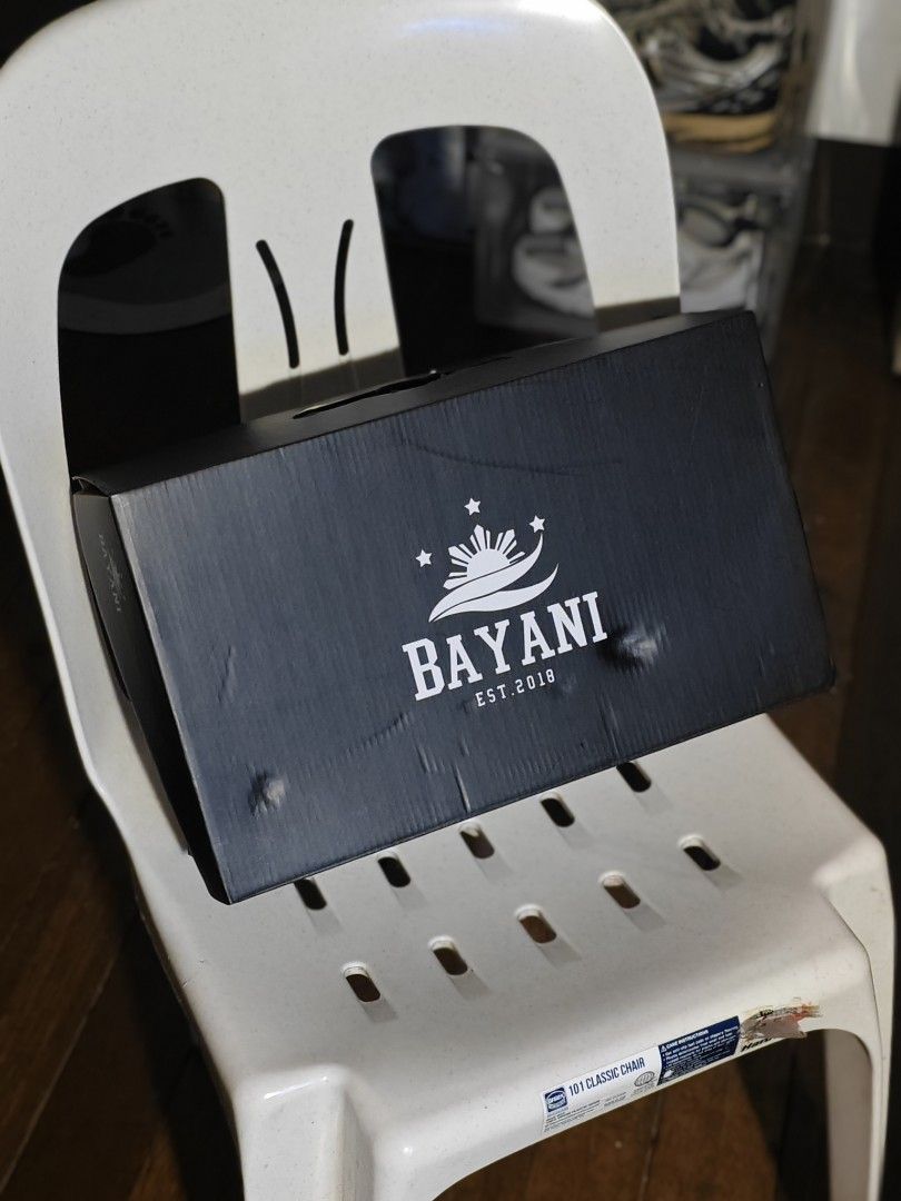 BAYANI Black and White Loafers (Category: Loafers) located in Quezon City. Submitted by sneakeraddictph (Listing ID 1445335978, Image 1). Description: For Sale: Two Toned Loafers (Fitted Only) from Bayani PH size 9 complete with box and proof of pruchase. Price is negotiable. Original Price: P3,599.00 Selling Price: P3,000.00 (Negotiable) RFS: No need anymore Meet up, pick up in my area here in QC Maginhawa Street or pwede delivery. For delivery,