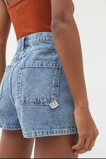 (Category: ) located in . Submitted by shopschic (Listing ID 1445369516, Image 1). Description: .