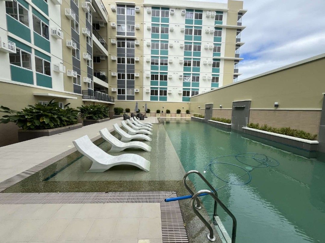 Berkeley Suite 18sqm Rush Sale (Category: Apartments & Condos) located in Dasmarinas. Submitted by jor22 (Listing ID 1445244471, Image 2). Description: Berkeley condo unit 18sqm studio type fully furnished with internet Rush Sale, Need funds asap.