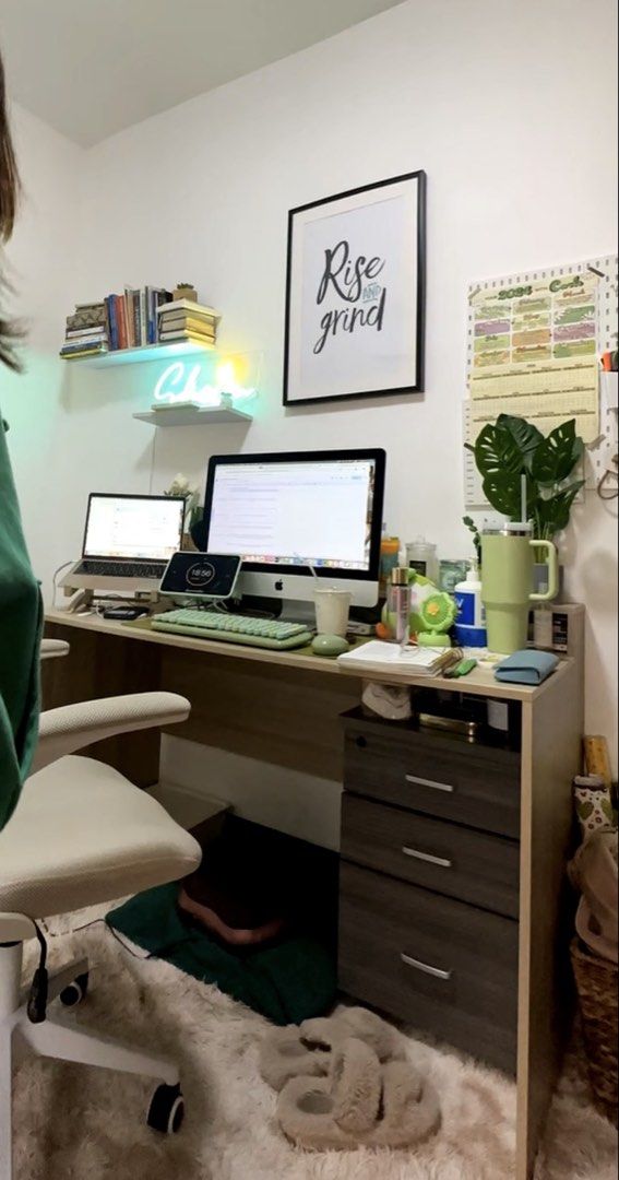 BUNDLE MANDAUE Wooden Office Table Beige Back Office Chair (Category: Office Furniture & Fixtures) located in Manila. Submitted by olxph_shei (Listing ID 1445339887, Image 3). Description: - Complete home office setup - Light wood grain desk with spacious surface - Comfortable beige mesh office chair on wheels - Perfect for students or remote workers - Php 4,000 for office table - Php 4,000 for office ergonomic chair Bundle: Php 7,000 FREE DELIVE