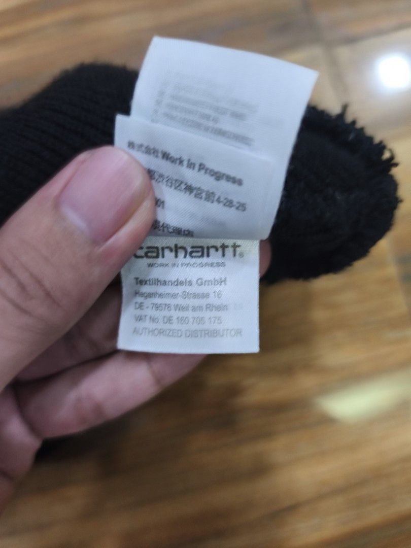 Carhartt WIP NYC Work in Progress Beanie Black authentic (Category: Caps & Hats) located in Manila. Submitted by gumamela.cat (Listing ID 1445238289, Image 2). Description: Issue:lints - Classic black Carhartt beanie - Features the iconic NYC Work in Progress logo - Made from a durable acrylic and polyester blend - Designed for ultimate warmth and comfort - Simple, timeless design suitable for everyday wear.