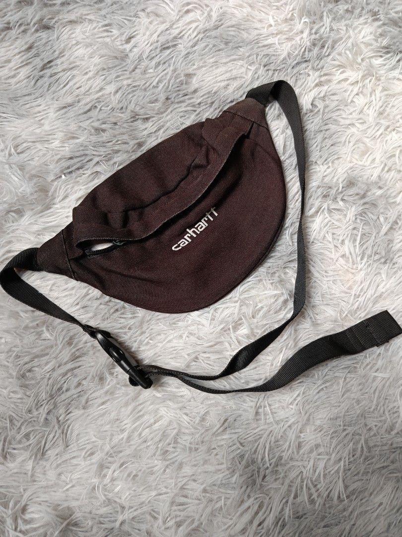 Carhartt WIP Payton Hip Bag (Category: Belt bags, Clutches and Pouches) located in Quezon City. Submitted by tedthrift (Listing ID 1445260971, Image 1). Description: issue are posting handle zipper and need repair.