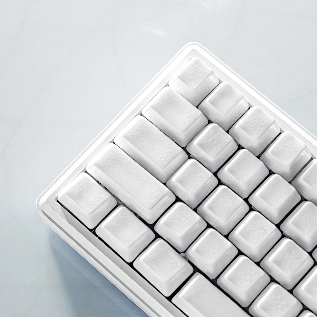 Cerakey White Crazed with White Legends 55 Keys489468626731673601