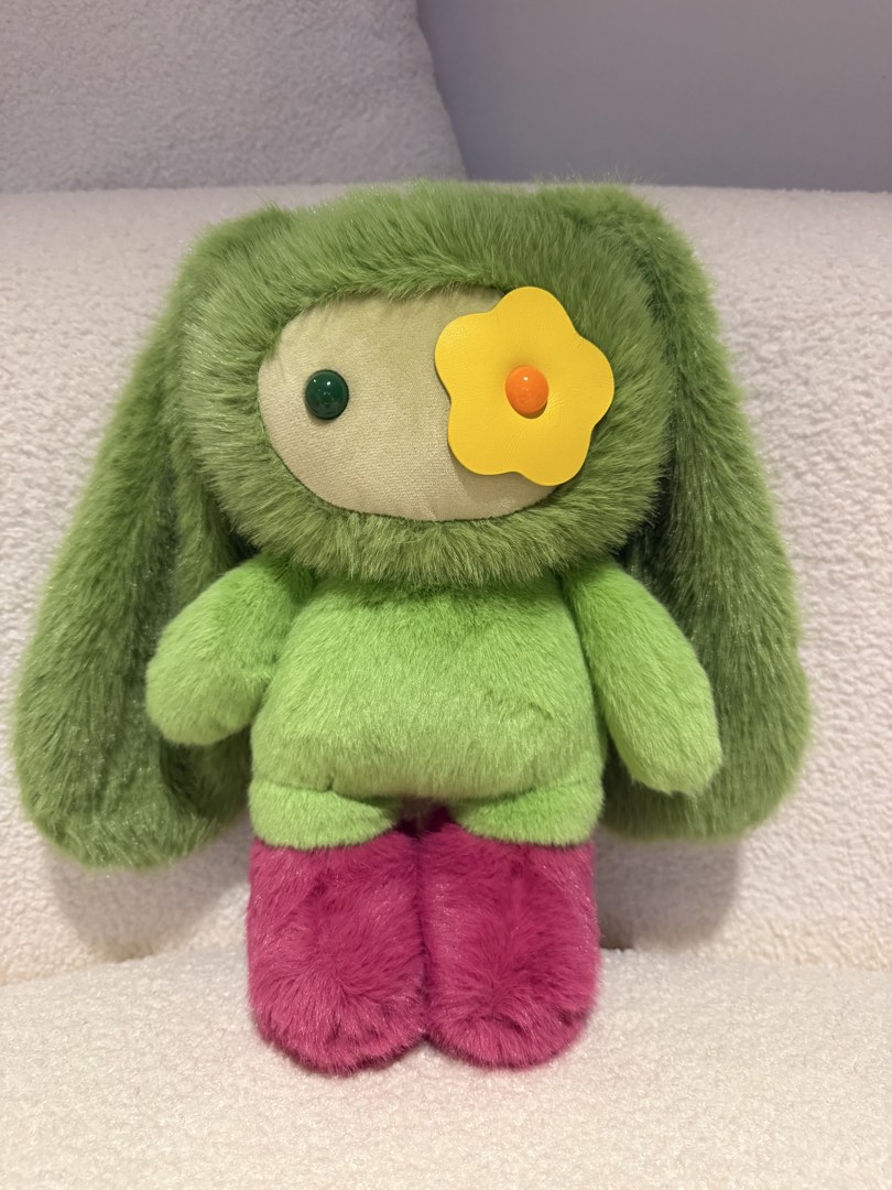 Cj hendry Juju world big Juju Green Bunny, Toys & Collectibles