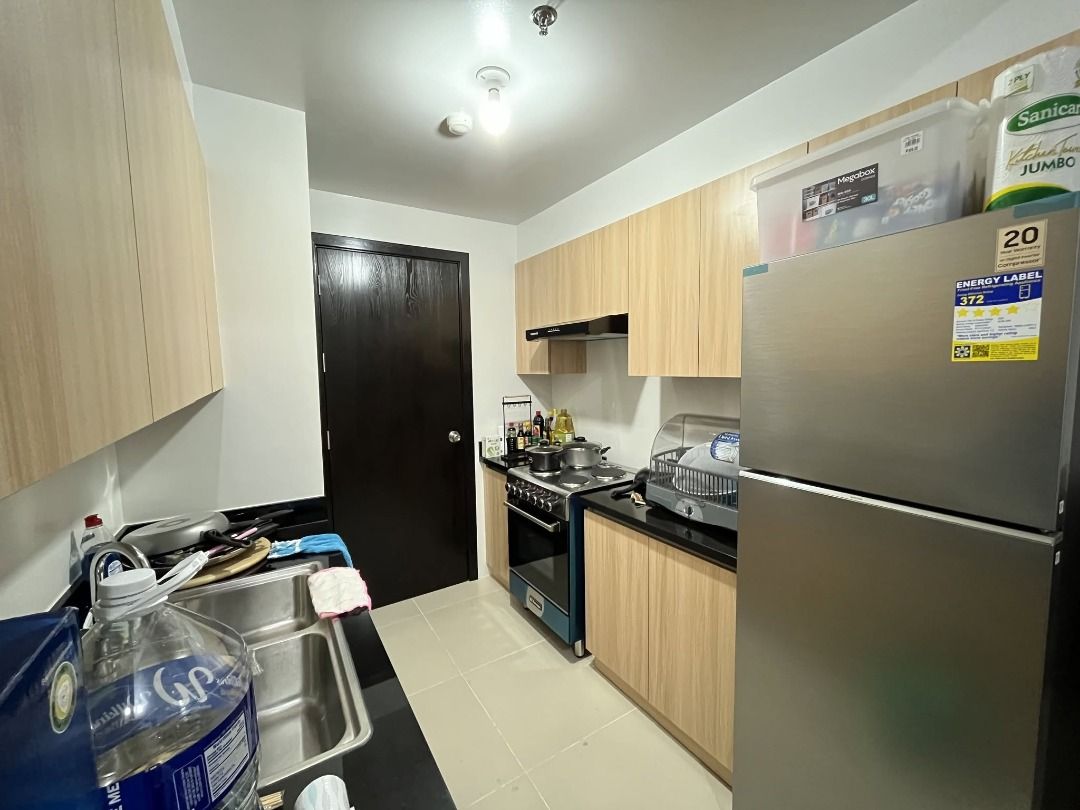 Condominium For Rent Park Triangle Residences BGC (Category: Apartments & Condos) located in Quezon City. Submitted by leadvision.realty (Listing ID 1445329931, Image 3). Description: FOR RENT: P100,000 inclusive of association dues Property Code: 1010-LC-PTR Park Triangle Residences 17th floor 2 Bedroom 3 T&B 1 Parking (Php 10k - Tandem parking slot) Floor Area: 82 sq.m. Fully Furnished Lester Velez The Lead Realty 09175208825.