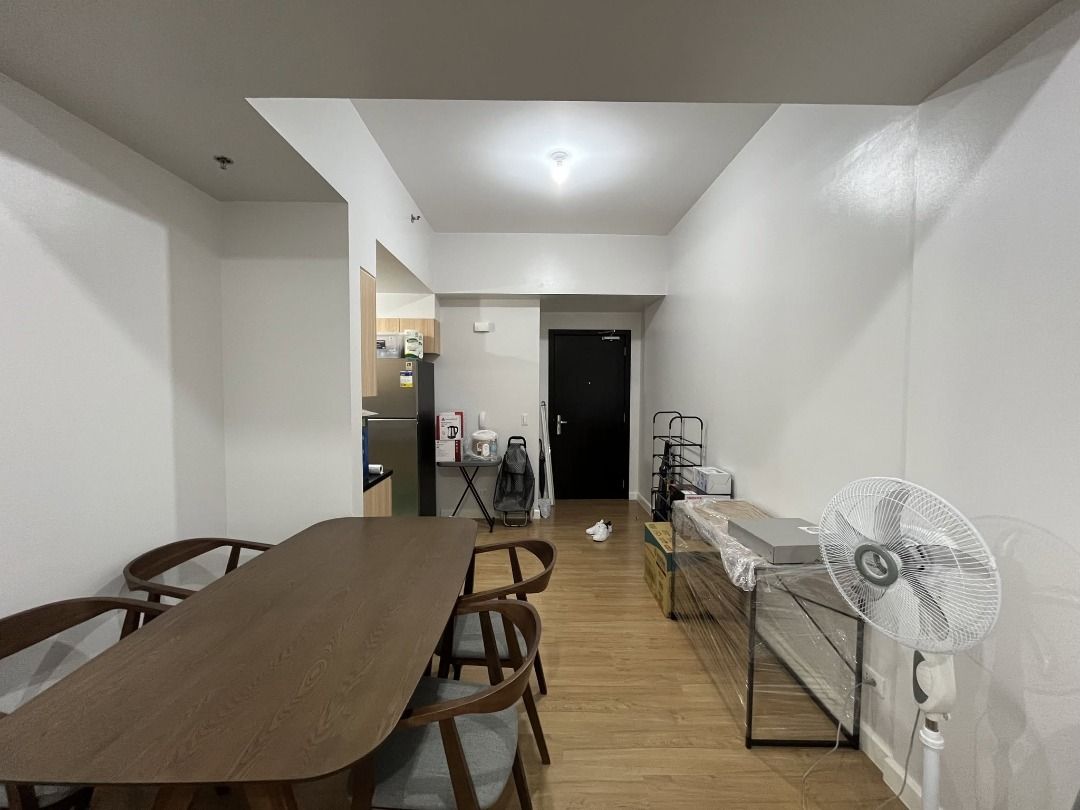 Condominium For Rent Park Triangle Residences BGC (Category: Apartments & Condos) located in Quezon City. Submitted by leadvision.realty (Listing ID 1445329931, Image 2). Description: FOR RENT: P100,000 inclusive of association dues Property Code: 1010-LC-PTR Park Triangle Residences 17th floor 2 Bedroom 3 T&B 1 Parking (Php 10k - Tandem parking slot) Floor Area: 82 sq.m. Fully Furnished Lester Velez The Lead Realty 09175208825.