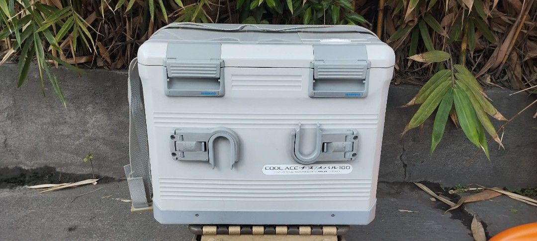 Coolace Portable Cooler Box (Category: Storage Boxes & Baskets) located in Manila. Submitted by benjie.benjie3 (Listing ID 1445378297, Image 1). Description: fishing cooler box with fishing rod holder and double lid reversible lid , by SHIMANO Brand:SHIMANO Estimate size H= 12 3/4 inches L= 16 1/2 Inches W= 11 inches Capacity= 16 liters Color = white Material = hard plastic from Japan 2nd hand with scratch No warranty If there's Damage or Issues 