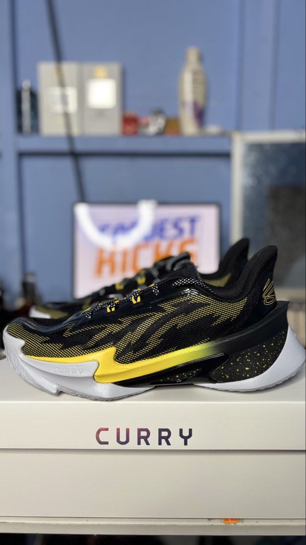 Curry Series 7 ‘Batman’ (Category: Sneakers) located in Makati City. Submitted by GoodestKicks (Listing ID 1445315756, Image 2). Description: 🔥🏀 NOT LOCALLY RELEASED — CURRY SERIES 7 COLLECTION 🏀🔥 ━━━━━━━━━━━━━━━ 📩 DM now to secure your pair before they’re gone!.
