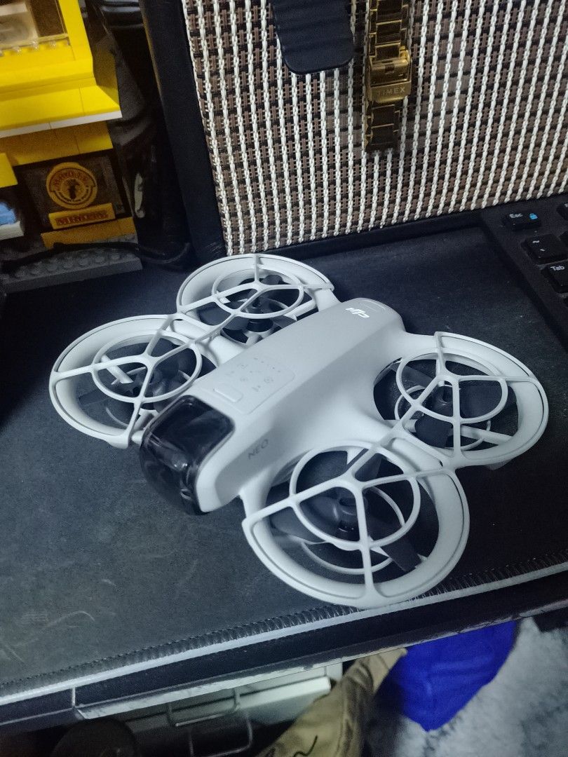 DJI Neo (Category: Drones) located in Paranaque City. Submitted by androu024 (Listing ID 1445293406, Image 1). Description: DJI Neo with RC 18,000 rfs: upgrades Loc: Taguig.