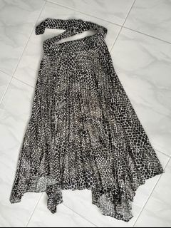 (Category: ) located in . Submitted by nadialing (Listing ID 1445365338, Image 1). Description: .