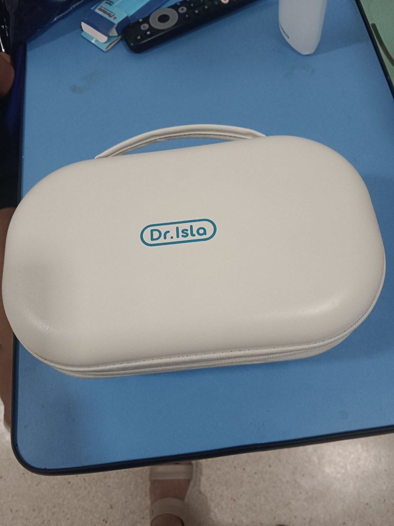 electric breast pump (Category: Breastfeeding & Bottle Feeding) located in Manila. Submitted by clyssdcc (Listing ID 1445323453, Image 1). Description: - good as new with box - 2 beses lang nagamit .