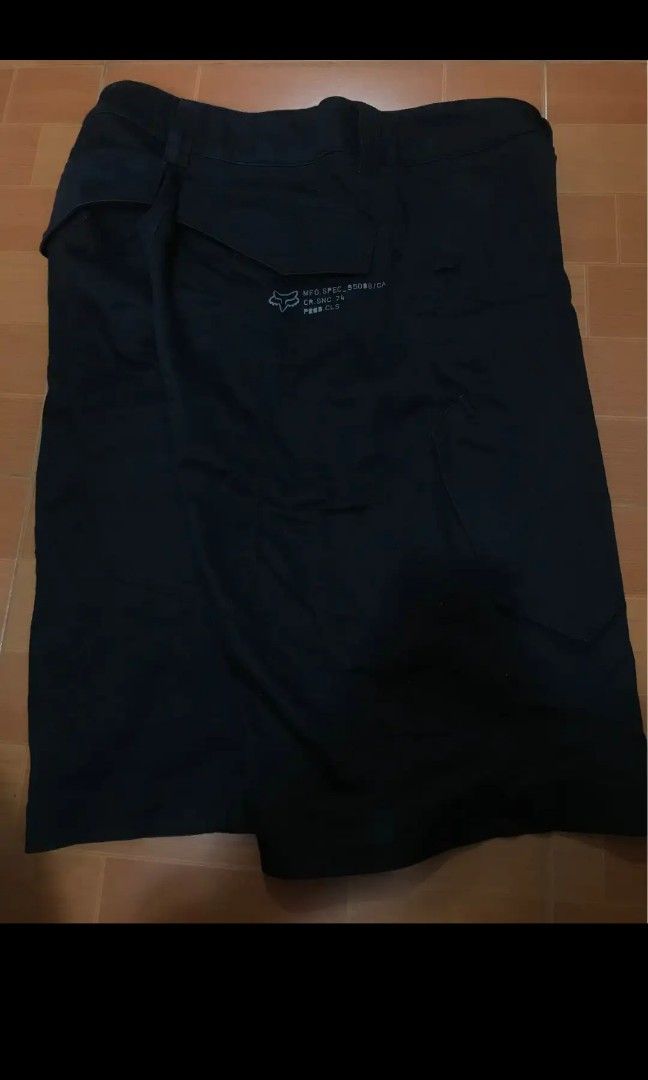 Fox (Category: Shorts) located in Libona. Submitted by ooaakklleeyy (Listing ID 1445419634, Image 3). Description: Fox Sergeant shorts Black size 30 on tag Length 22" minimal loose stitch.