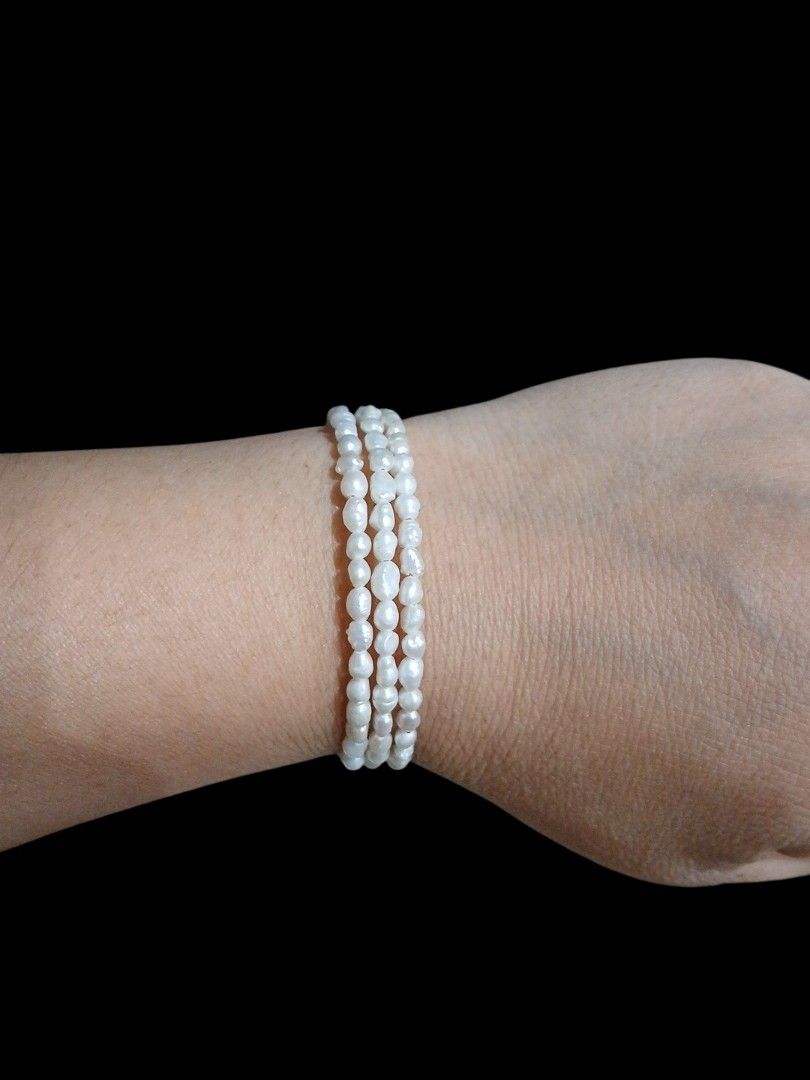 Fresh water pearl bracelet (Category: Bracelets) located in Caloocan City. Submitted by highlanderstore (Listing ID 1445272398, Image 1). Description: .