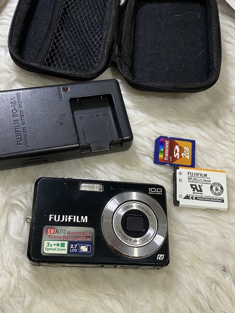 Fujifilm finepix j20 digicam (Category: Cameras) located in Cavite. Submitted by she.zie77e (Listing ID 1445289583, Image 1). Description: • fujifilm finepix j20 inclus: battery, batt charger, sd card, strap, and case — honest issue in the photo: lcd lines and zoom error (repairable) No sample shots, hindi ko na mahanap>< Php 2,800.