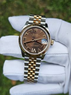 (Category: ) located in . Submitted by 2am.watches (Listing ID 1445320749, Image 1). Description: .