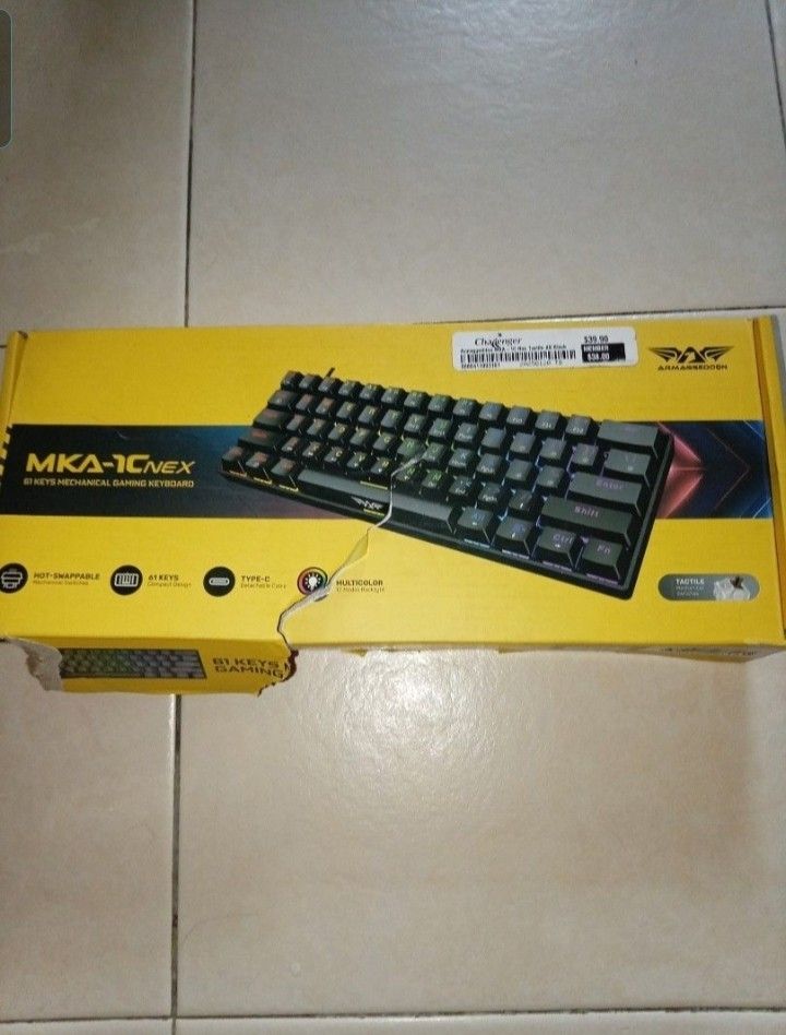 Gaming set up489569937292666885