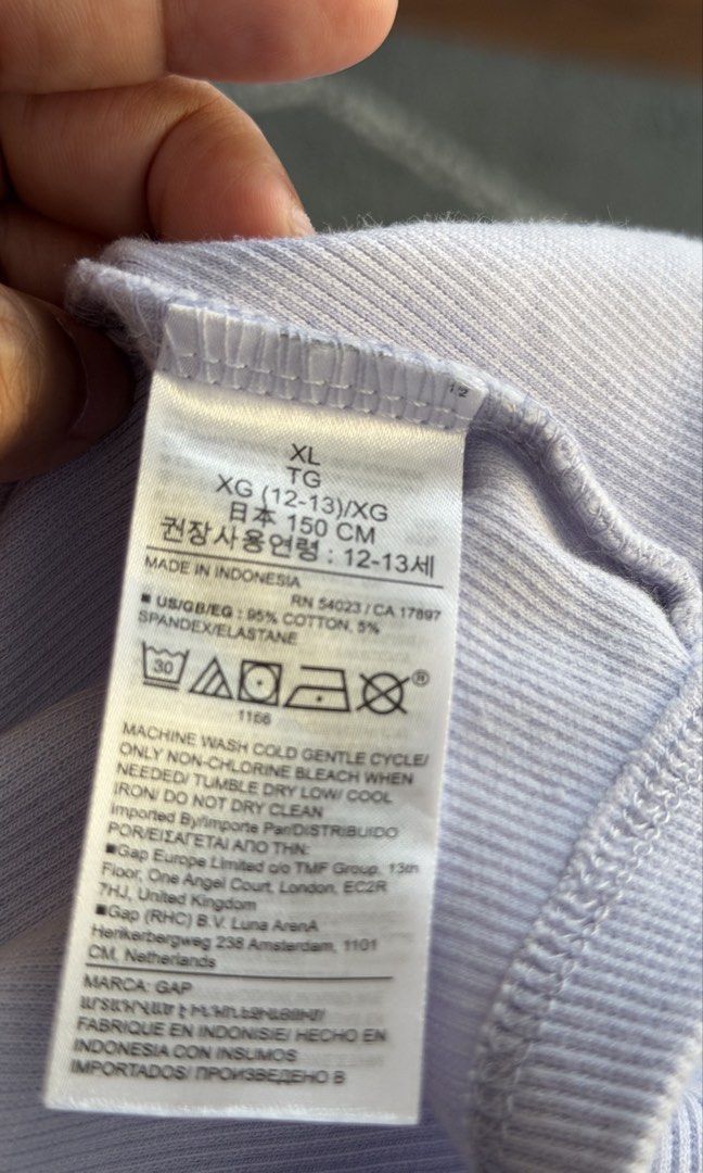 GAP (Category: Babies & Kids Fashion) located in Dasmarinas. Submitted by preloved_brandedbackup (Listing ID 1445254592, Image 3). Description: Like new Used once Swipe for size.