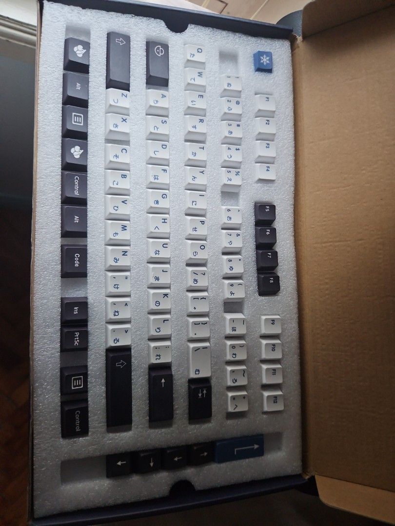 GMK Clones (Category: Computer Keyboard) located in Quezon City. Submitted by fluffymoose0424 (Listing ID 1208672679, Image 2). Description: 129 pcs gmk arctic clone - 1000.