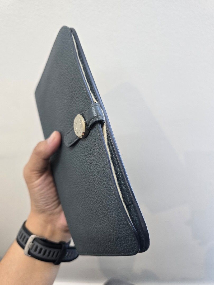 Hermes Dogon Leather Duo Wallet (Category: Luxury Bags & Wallets) located in Taguig. Submitted by mluxeph (Listing ID 1445309791, Image 2). Description: Hermes Dogon Leather Duo Wallet with Original Dustbag.