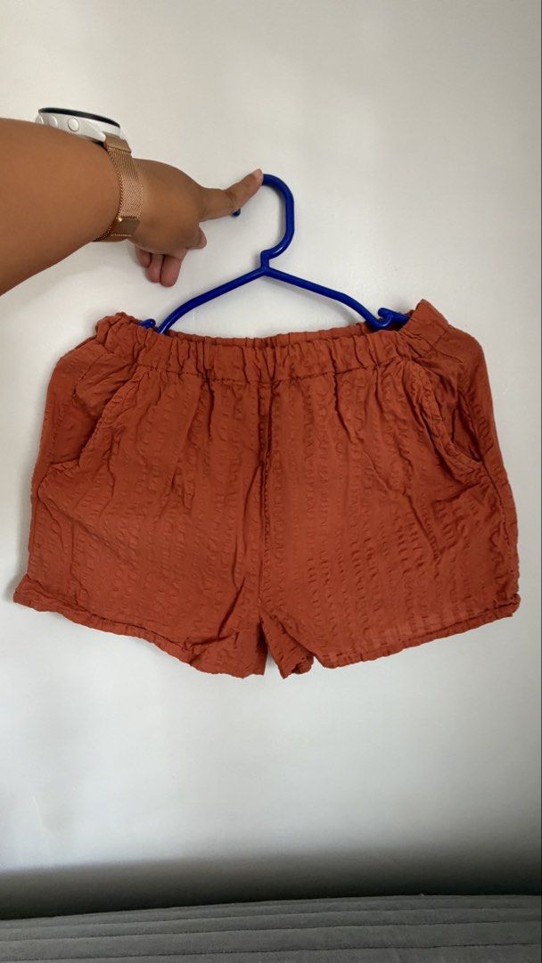 H&m for 10-12 yrs old (Category: Babies & Kids Fashion) located in Dasmarinas. Submitted by preloved_brandedbackup (Listing ID 1445242655, Image 2). Description: SET.
