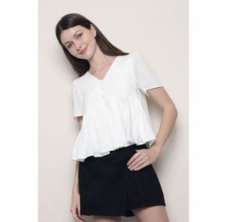(Category: ) located in . Submitted by shopptillyoudropp (Listing ID 1445308975, Image 1). Description: .