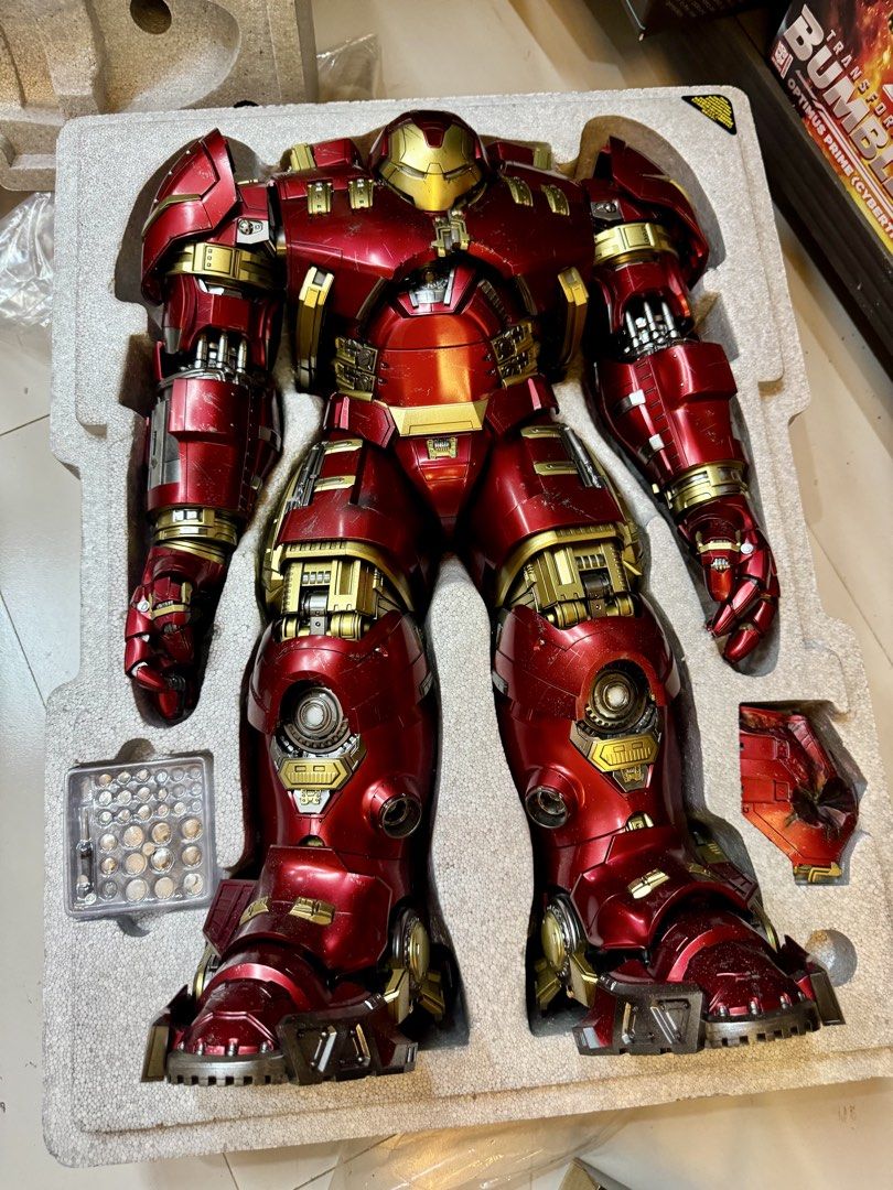 HOT TOYS HULKBUSTER with JACKHAMMER (Category: Figurines & Statues) located in Pasay City. Submitted by superman_991 (Listing ID 1445372841, Image 2). Description: HOT TOYS HULKBUSTER and JACKHAMMER SET CONDITION: BIB NO ISSUE COMPLETE WTH BROWN SHIPPING BOX PRICE SET ₱53k ONLY No rush Shipping / Dibs now Paynow Location Paranaque Payment Gcash/Bpi Shipping Lalamove/Lbc (Lbc Via Sched) Buyers Risk / Fee ‼️Seller is not responsible for: lost, stol