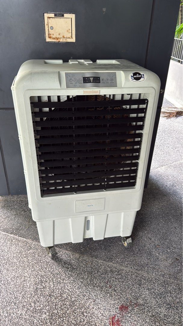 (Category: ) located in . Submitted by furniturecarnivalsg (Listing ID 1375968479, Image 1). Description: .