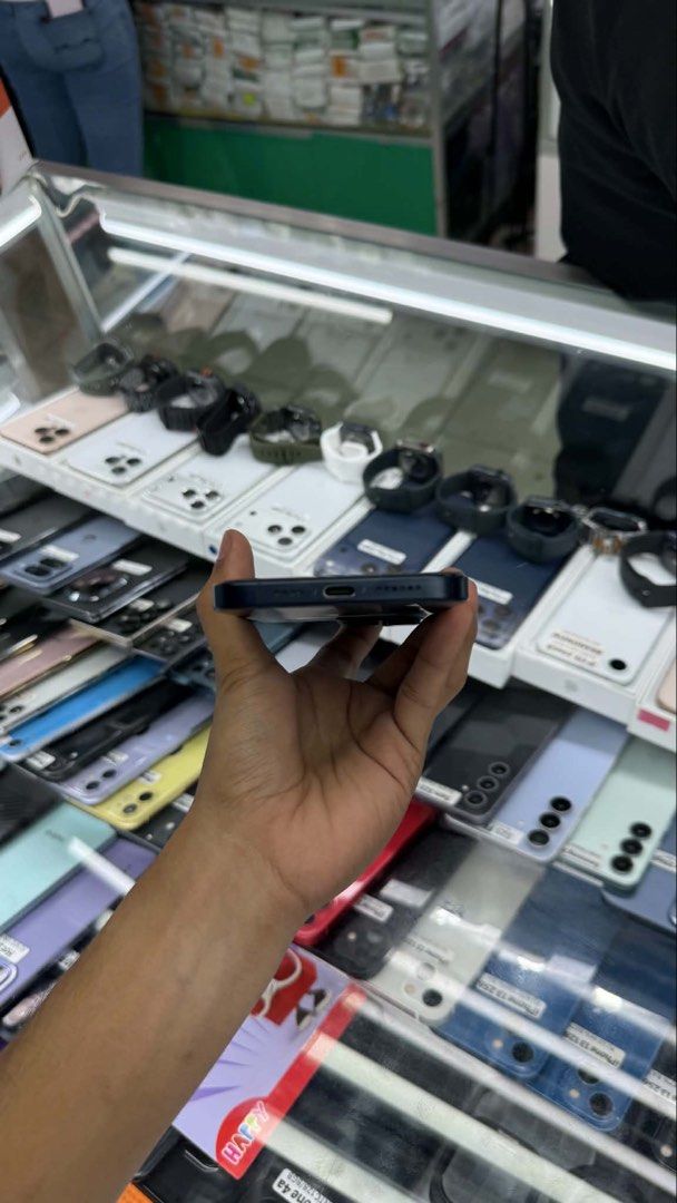 Iphone 15 Pro Max 256gb 94% BH NTC SMARTLOCKED (Category: iPhone 15 Series) located in San Juan City. Submitted by javedsgadgetshop (Listing ID 1445256570, Image 3). Description: INSTALLMENT OPTIONS : SPAY LATER / GGIVES / CREDIT CARD / SKYRO / HOMECREDIT (BRANDNEW) WE BUY AND SELL SO PWEDE MAGBINTA OR SWAP ! Quick Specs : 💵 Iphone 15promax •512gb •NTC Variant •99% batt health •Smartlocked •95% Smoothness •No hidden issue | No Repaired •100% Aut