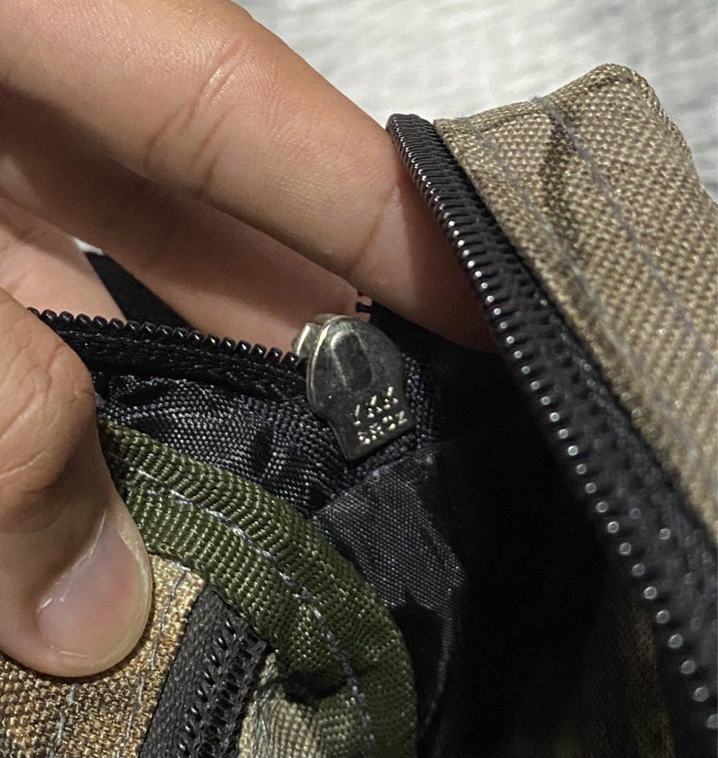 Jansport Camo Crossbody Bag (Category: Backpacks) located in Tarlac. Submitted by cheap.fleaaa (Listing ID 1445277242, Image 3). Description: Jansport & realtree✨ No issue Any courier 500 + ship Tarlac based📍.