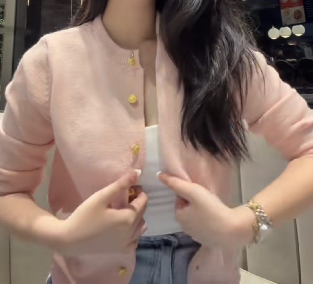 JNN Pink Button Up Cardigan with Gold Buttons (Category: Coats, Jackets and Outerwear) located in Quezon City. Submitted by bbyce (Listing ID 1445385659, Image 1). Description: - Cute pink cardigan from JNN - Features elegant gold buttons down the front - Soft and comfortable knit material Hi! I’m selling all the clothes I wouldn’t be able to bring with me cause I’m moving out of the country. Please don’t haggle too low, I’m in need of funds too!